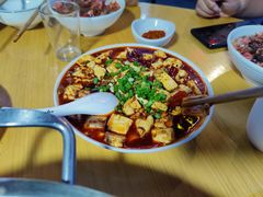 -大众跷脚牛肉馆·非遗传承单位(峨眉山店)