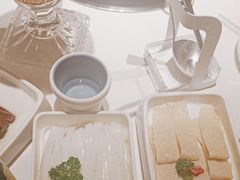 -左庭右院鲜牛肉火锅(金山万达店)