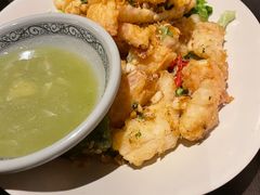 -大头虾越式风味餐厅(光明广场店)