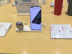 -华为授权体验店(中山公园来福士)