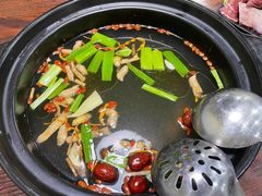 -陆记牛庄·碳锅龙虾烧烤(爱上花园店)