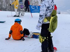 -中旅松花湖滑雪场