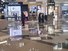 -上海来福士广场