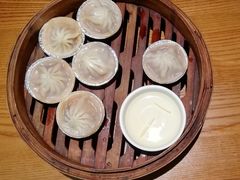 招牌爆汁灌汤包-如轩·海鲜砂锅粥·潮汕菜(海珠店)