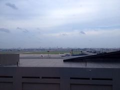 在客房可以看到停机坪-上海中航虹桥机场泊悦酒店