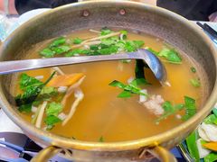 招牌滋补羊肉汤配馕饼-阿娜尔·新疆菜(宜家荟聚中心店)