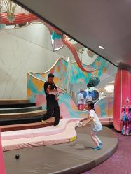-奈尔宝家庭中心·国风主题·亲子餐厅(豫园商城店)
