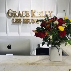点击看大图 -GRACE KELLY婚纱与礼服(北京店)