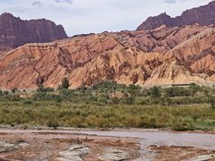 -天山神秘大峡谷