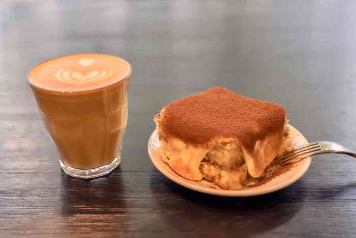 短笛piccolo coffee(宽窄巷子店)-"装修很棒的一家咖啡馆巷子里大概百