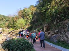 景点-梅岭月亮湾山体公园