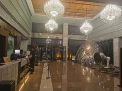 -上海虹桥西郊假日酒店