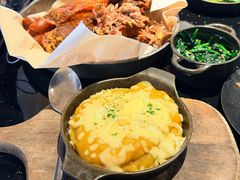 -BOURBON 玻本美式餐厅酒吧(虹桥新天地店)