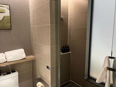 -杭州西湖湖滨银泰亚朵酒店