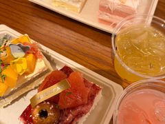 -小苍兰风铃草·礼物蛋糕(沈阳店)