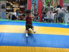 -蒙特利亲子乐园