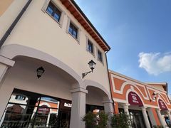 -佛罗伦萨小镇广佛名品奥特莱斯(疏港路店)