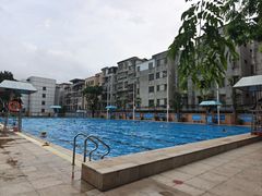 -矿泉游泳场