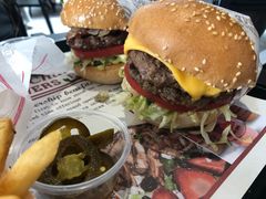 -The Habit Burger Grill 哈比特汉堡(爱琴海店)
