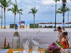 -Green Tree Rest. & Pub