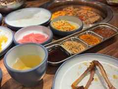 -明洞阿姨·韩式酱蟹烤肉·创意料理(三元桥店)