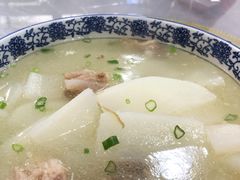 大骨萝卜汤-洪霞餐馆