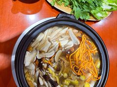 -菌之家·专业纯野生菌火锅·特色炒菌