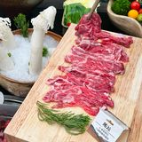 武汉太超前了 服务生颜值都这么高了吗⁉️