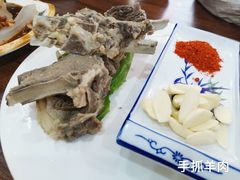 -壹阁胡羊焖饼(特色小吃街店)