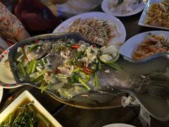 -Green Tree Rest. & Pub