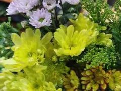 -何兮花店·气球派对鲜花店(马桥银春路万科城店)