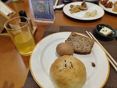 -昆山裕元花园酒店·温莎西餐厅