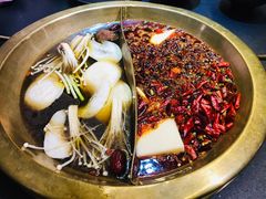 -沸炉重庆老火锅(军事博物馆店)