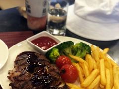 炭烤西冷牛排-WOLFGANG PUCK KITCHEN & BAR(迪士尼小镇店)