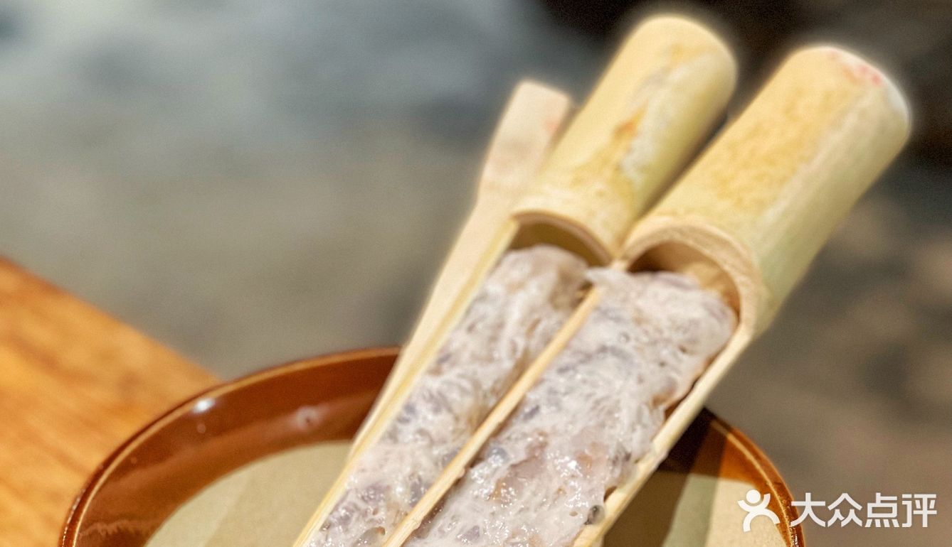 🔵：单方面宣布这家火锅的锅底和蛋炒饭年度最佳