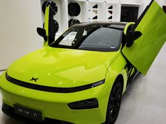 -小鹏汽车(北京龙湖长楹天街销售中心)