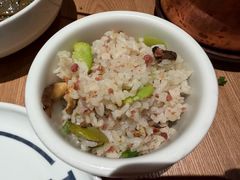 铜锅牛肝菌焖饭-一坐一忘云南菜(北京skp店)