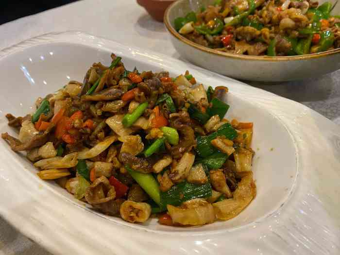 湘彬萱(牡丹园店"实验室出去吃饭,选了这家湘菜馆.人多出去.