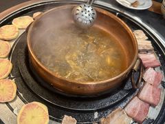 -阿山卓·野生菌火锅·纳西火塘烤肉