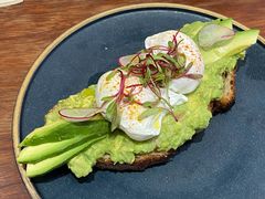 牛油果温泉蛋吐司-O'mills Sourdough Bakery&Bistro(永嘉路店)
