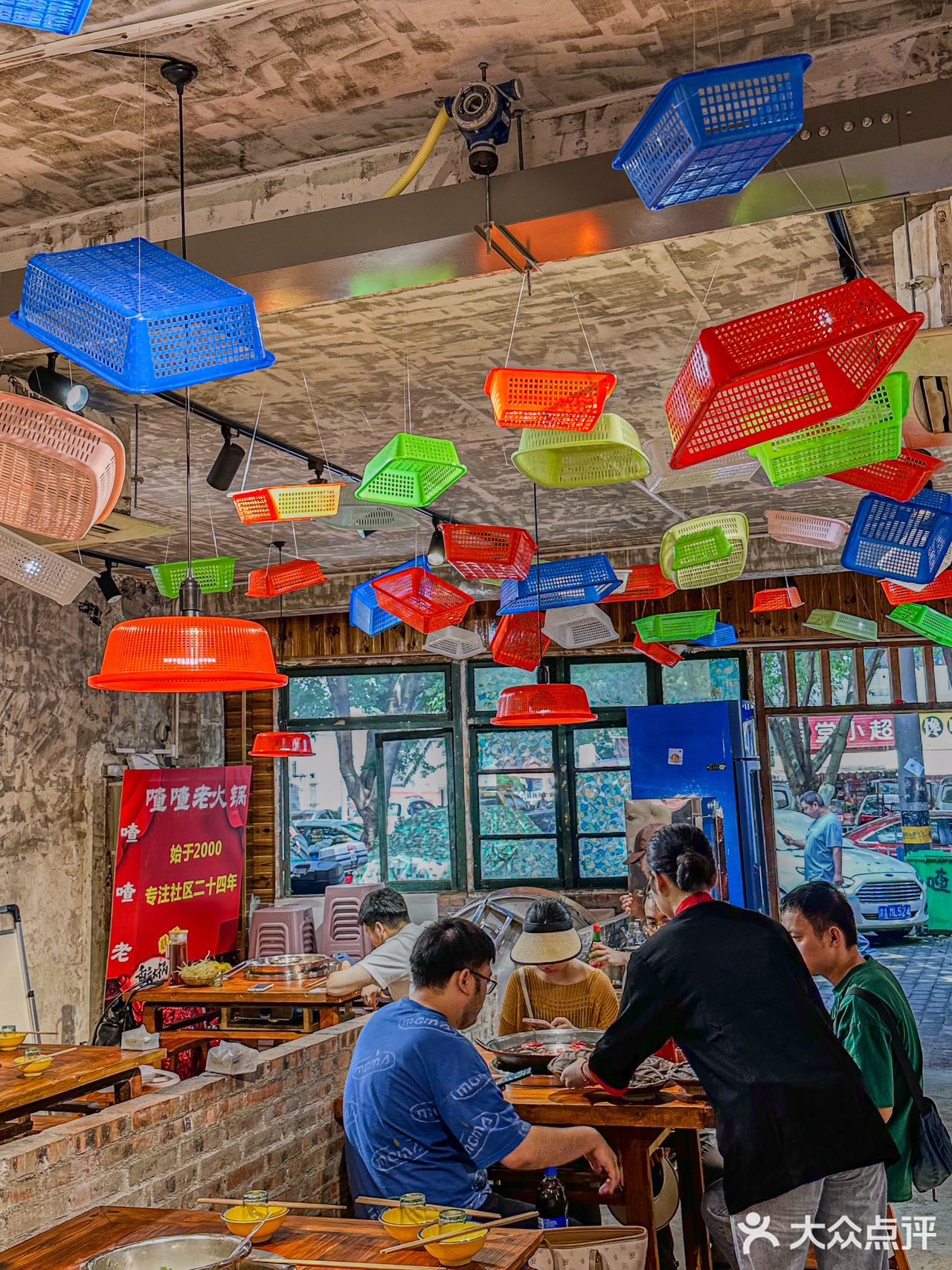 不愧是重庆本地人首推的老火锅店！YYDS～