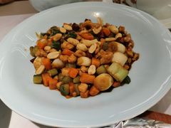 -荷花亭·湖北融合菜(中商广场店)