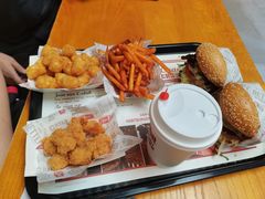 -The Habit Burger Grill 哈比特汉堡(复兴soho店)