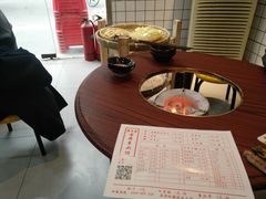 景观位-老街烧烤大排档·地道湖北菜·龙虾馆(汉口火车站店)