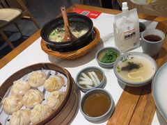 -馋三尺蟹粉小笼(人民广场店)