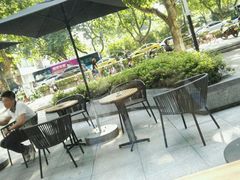 露天位-星巴克臻选(南京艾尚天地店)