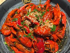 -肥肥虾庄·金牌油焖大虾(汉街SKP店)