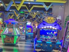 -反斗乐园π·电玩·高空拓展·蹦床(龙华天虹店)