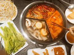 -渝里重庆火锅(航天城店)