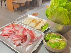 -围炉肉舍•炭烤活鳗•丹东海鲜烤肉(步行街店)